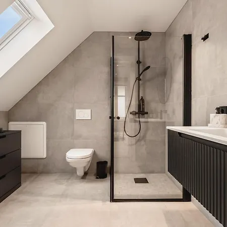 شقة Odda Central Apartment *