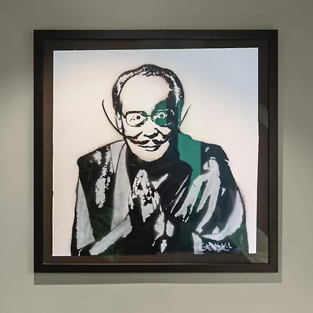 شقة Odda Central Apartment *