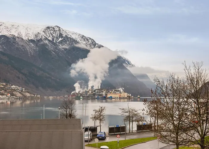 Odda Central Apartment Apartment *